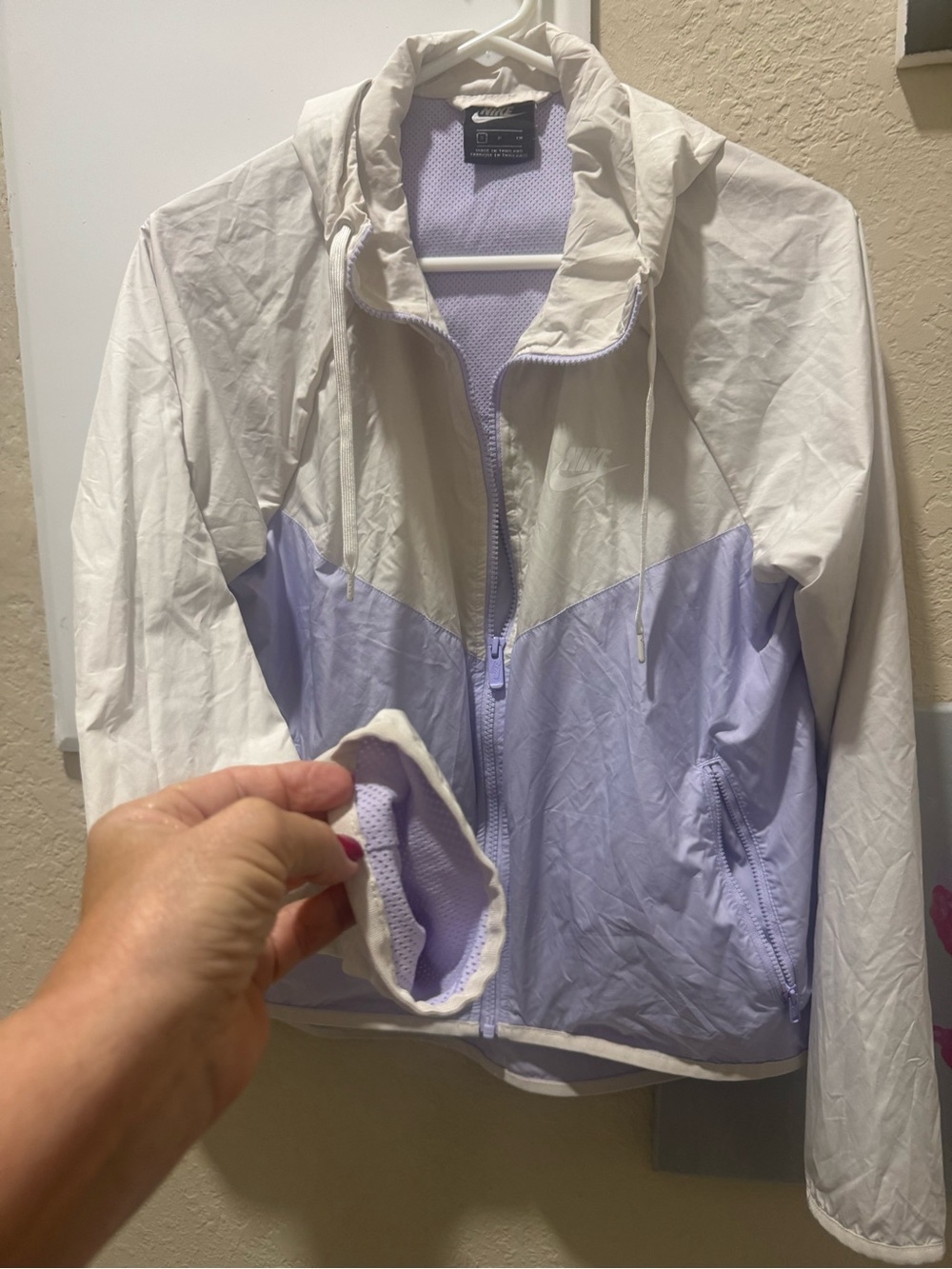 Nike Women's White and Lavender Colorblock Windbreaker Jacket